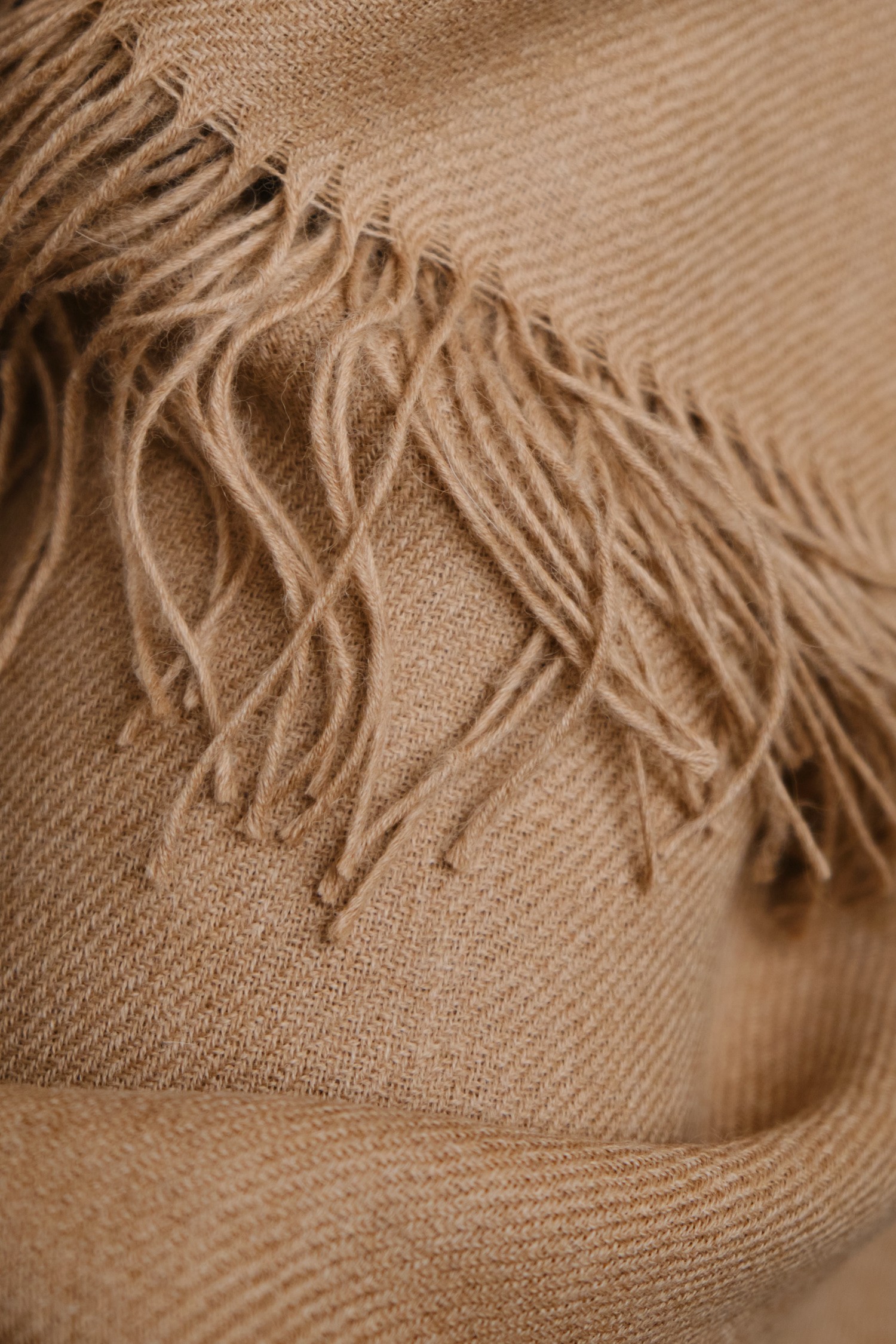 Halo midishawl, camel - Image 2