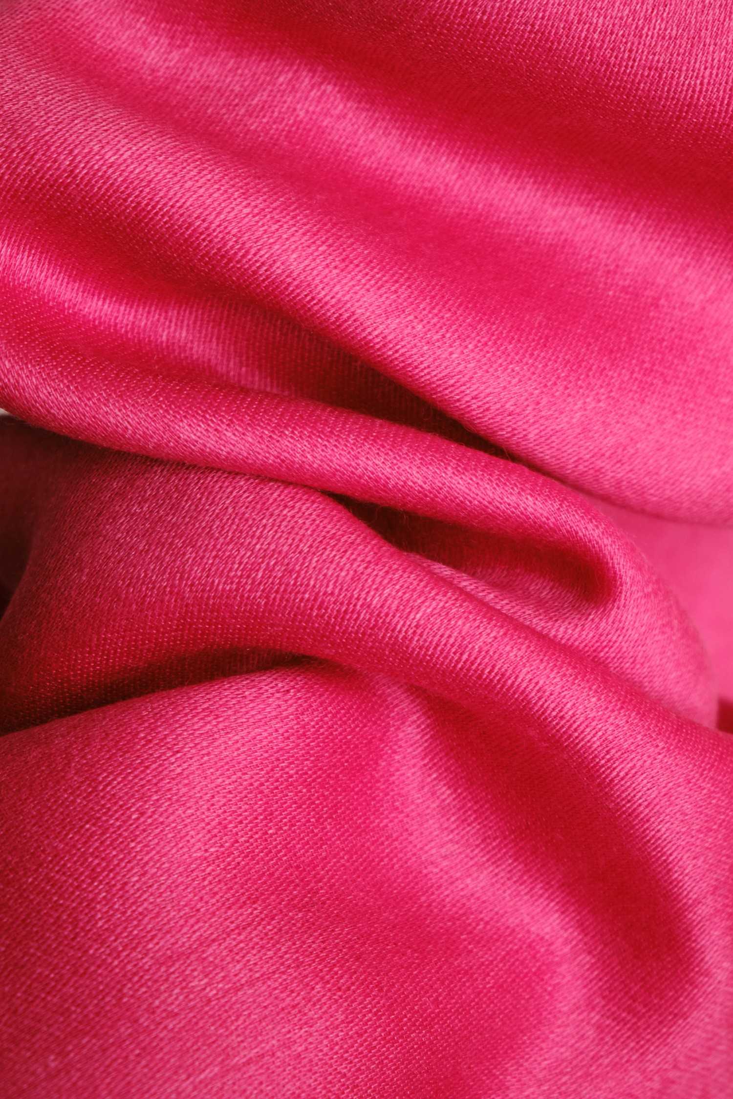Whisper satine shawl, fuchsia - Image 3
