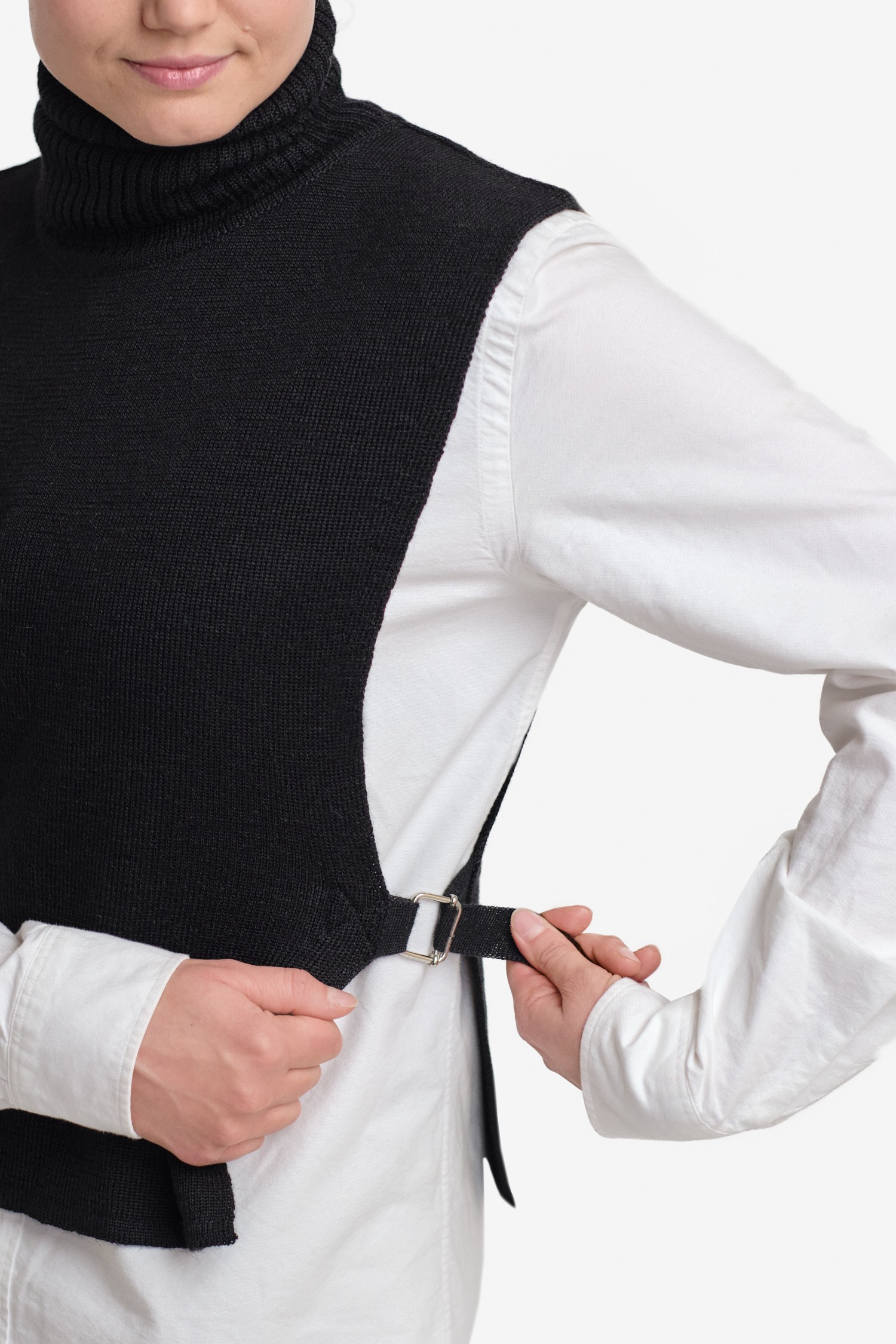 SOLACE vest, black - Image 3