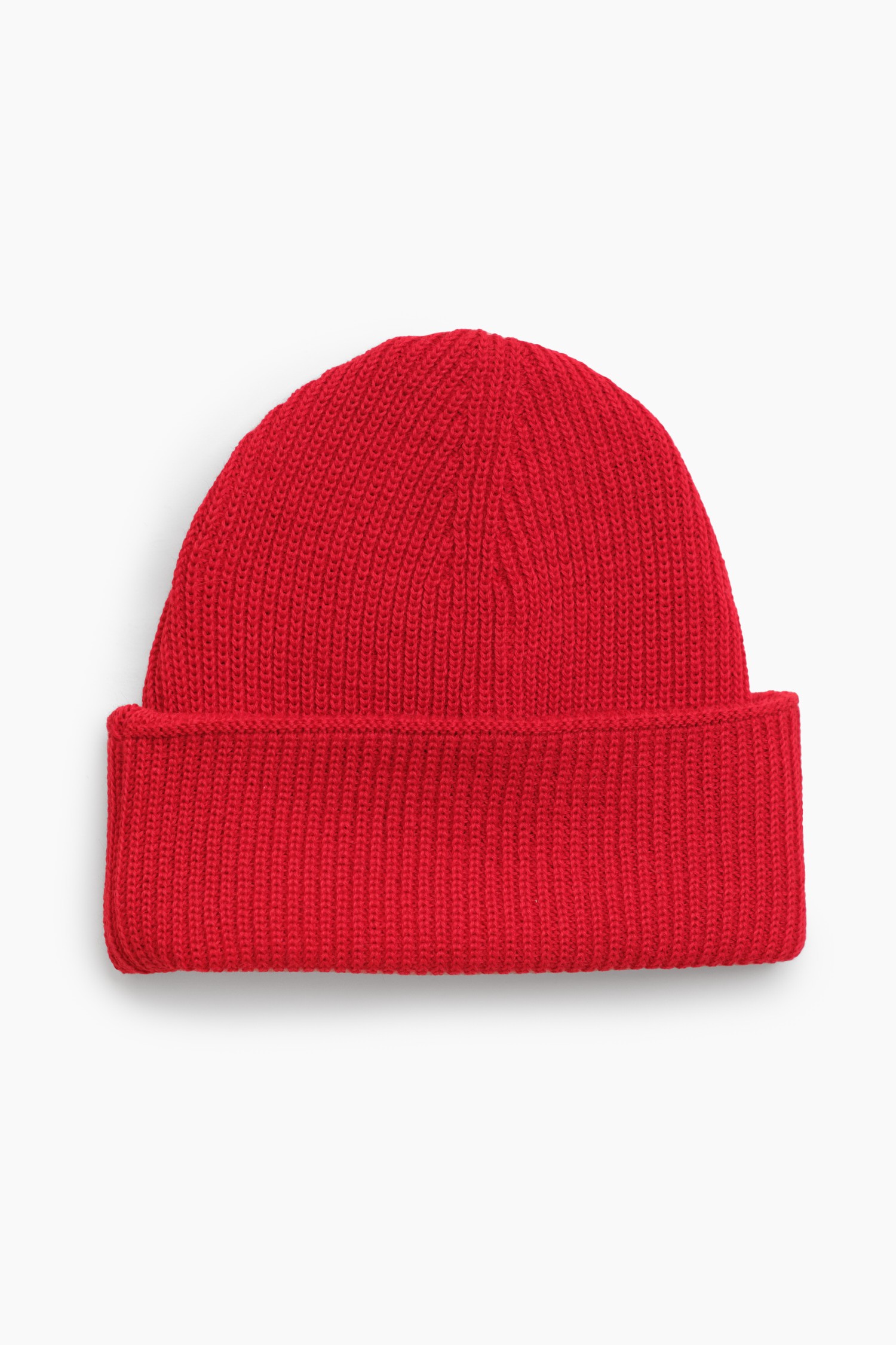 AVENUE beanie, lingonberry