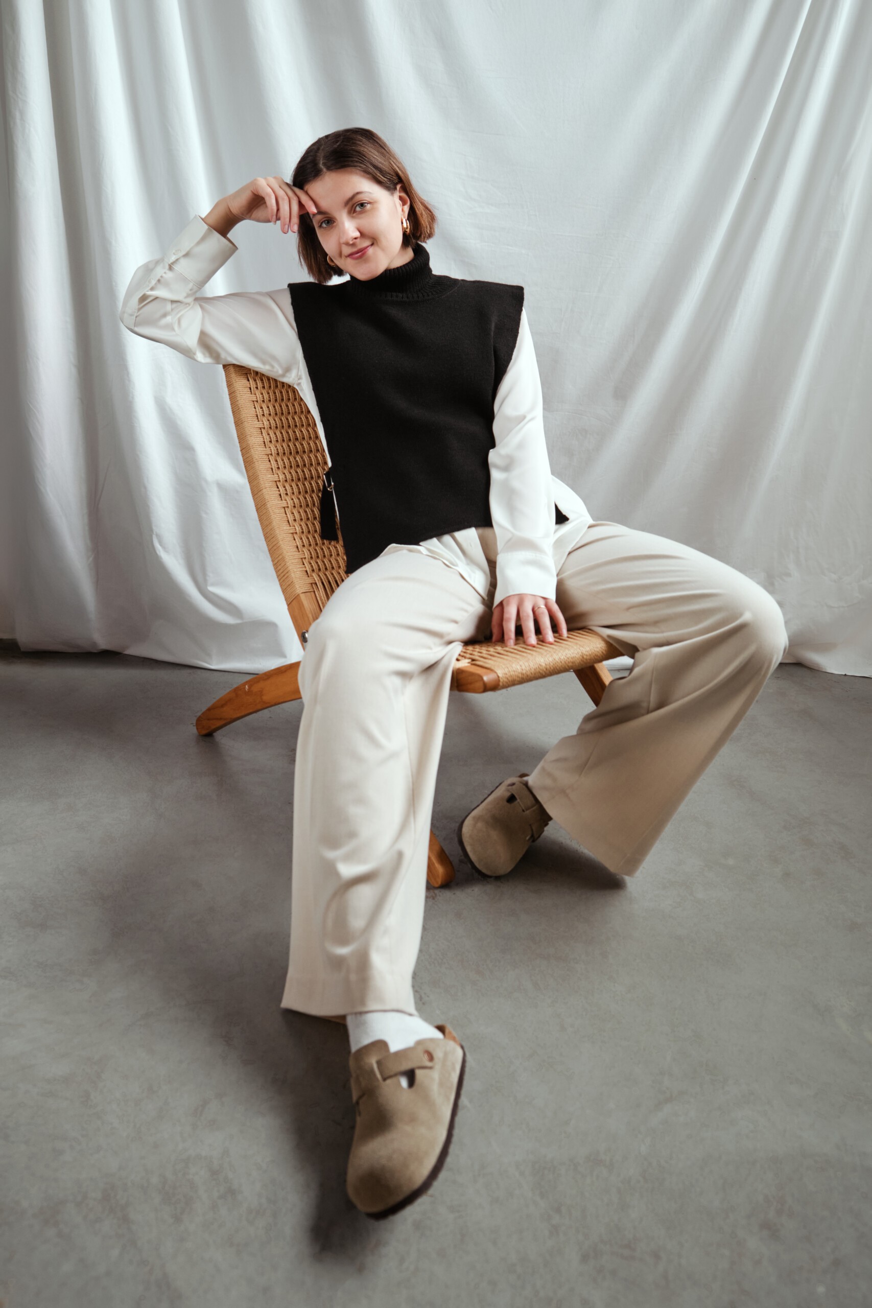 SOLACE vest, black - Image 2