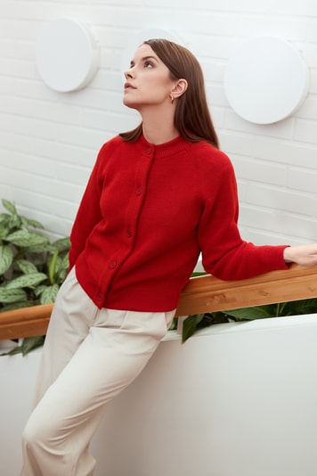 SOON cardigan, cadmium red | Alpa